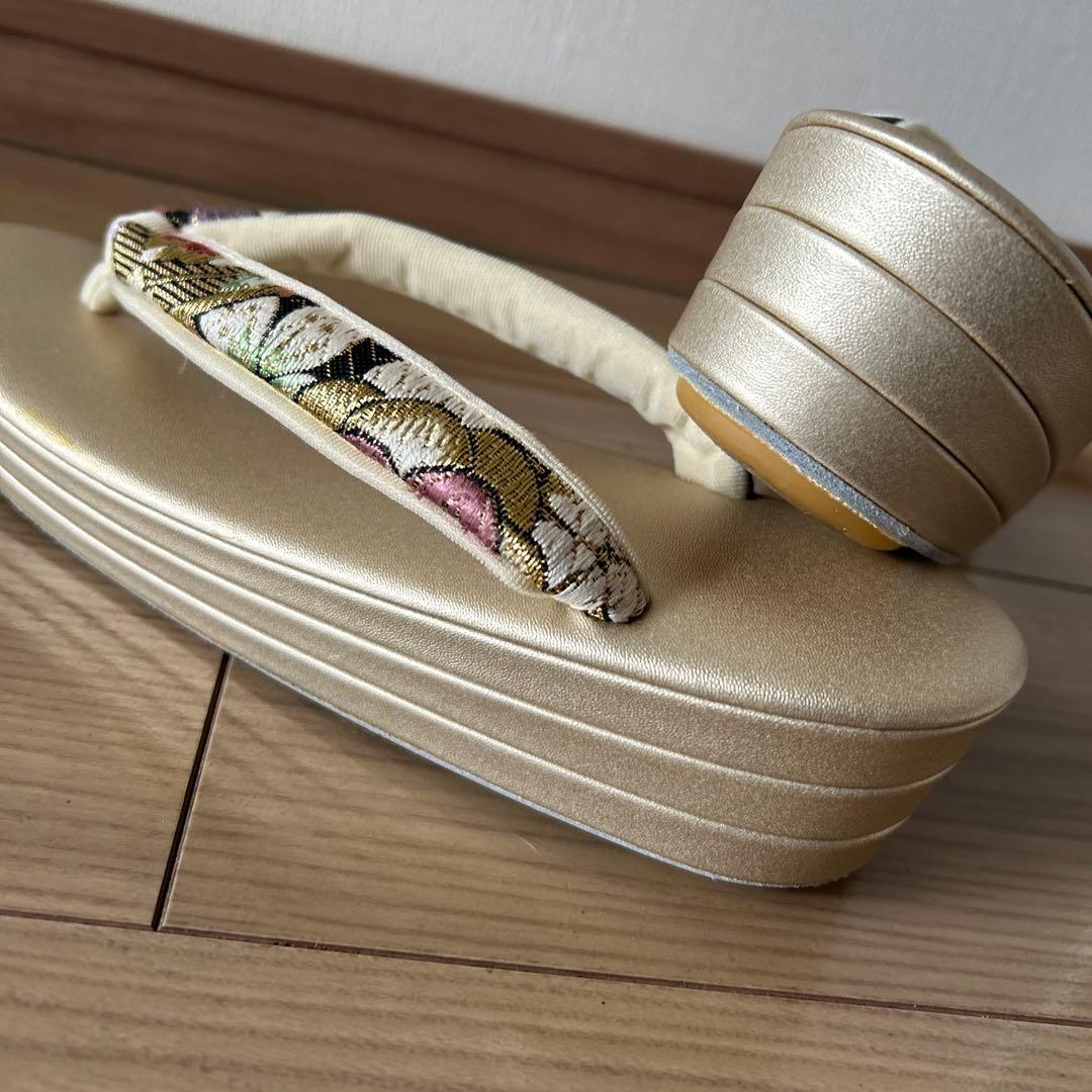 花柄刺繍の和装用バッグと草履セット