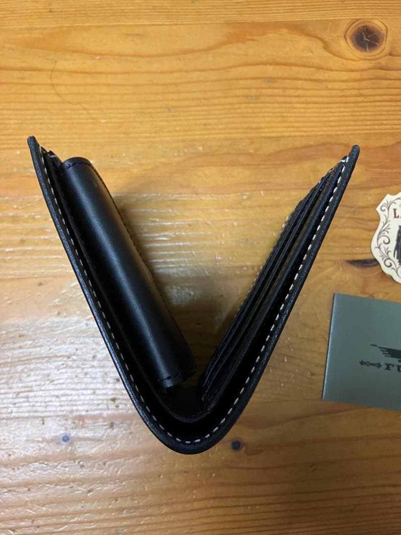 未使用　最終値下　FUNNY ファニー　二つ折り財布 ブラック