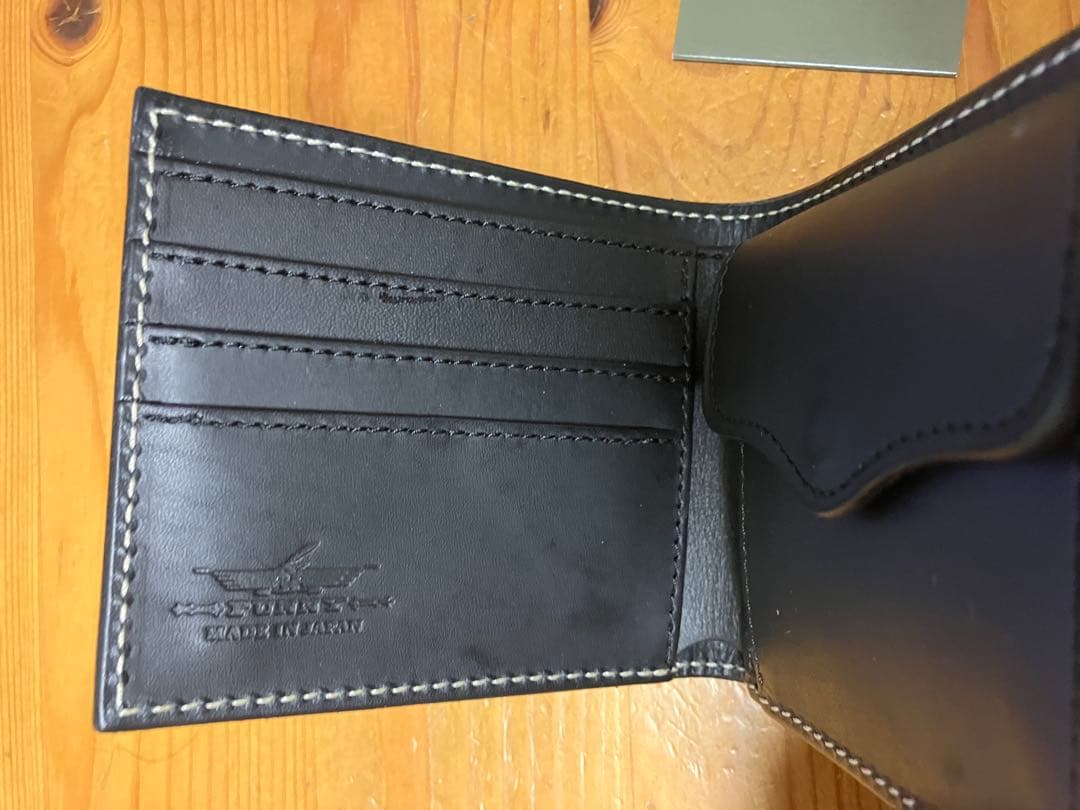 未使用　最終値下　FUNNY ファニー　二つ折り財布 ブラック