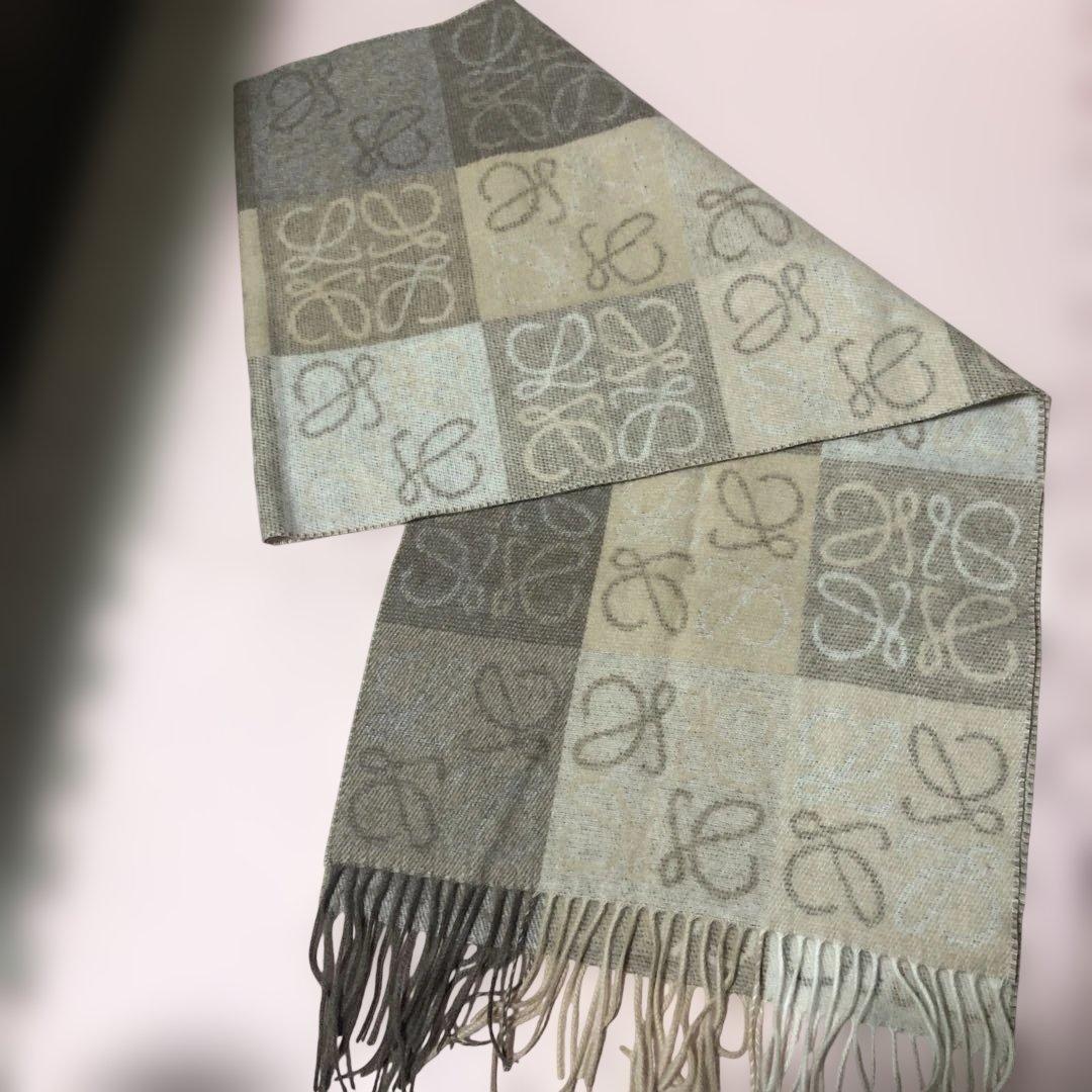 LOEWE ロエベ　チェッカーボードスカーフ　ベージュ系マフラー