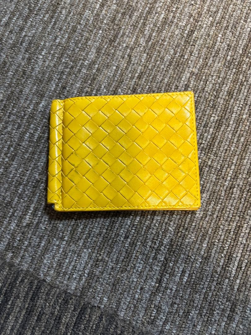 BOTTEGA VENETAイントレチャート　マネークリップ　イエロー