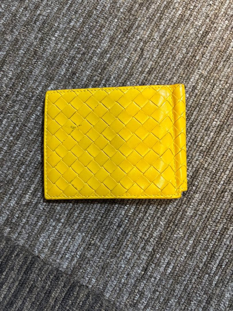 BOTTEGA VENETAイントレチャート　マネークリップ　イエロー
