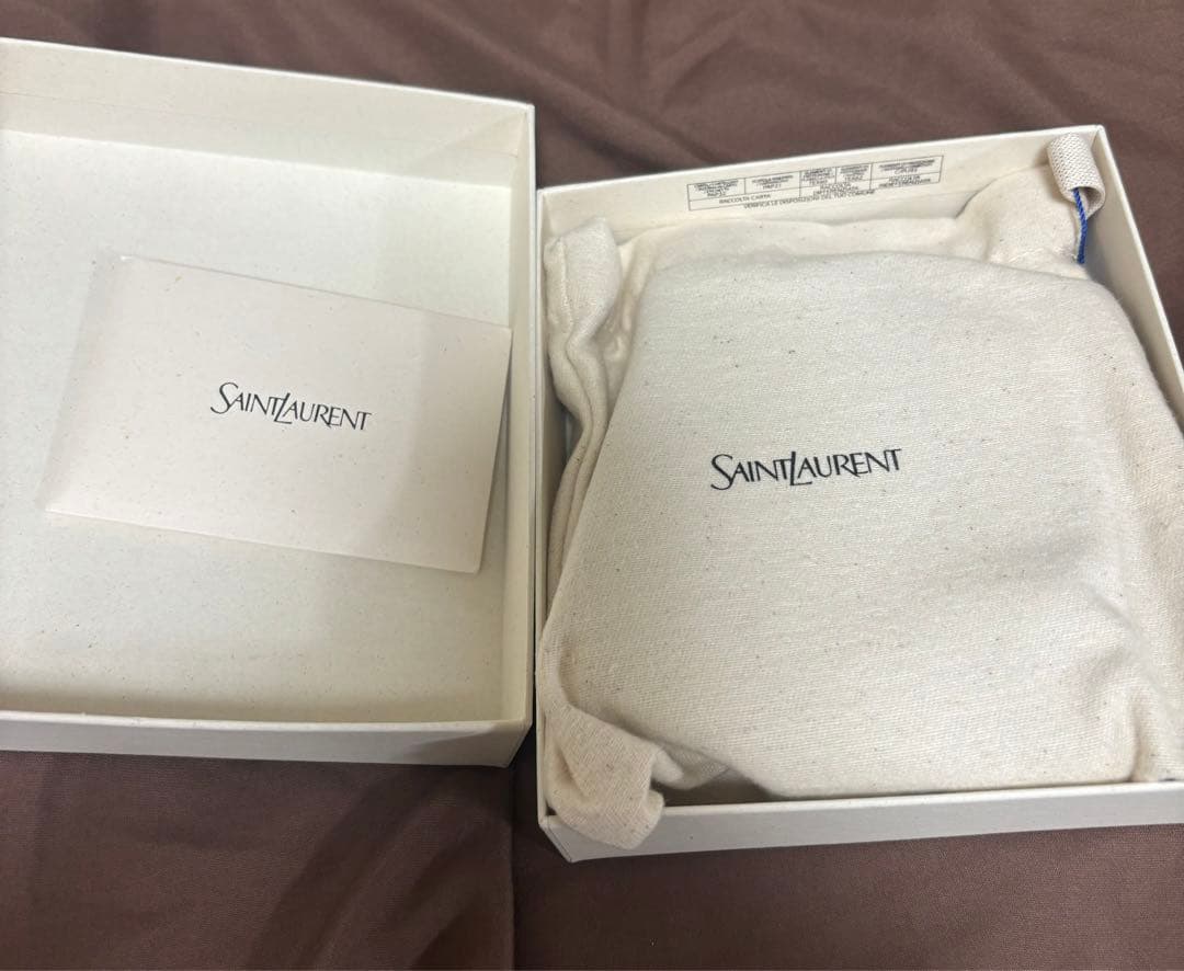 【新品！】SAINT LAURENTタイニーカサンドライーストウェストウォレット