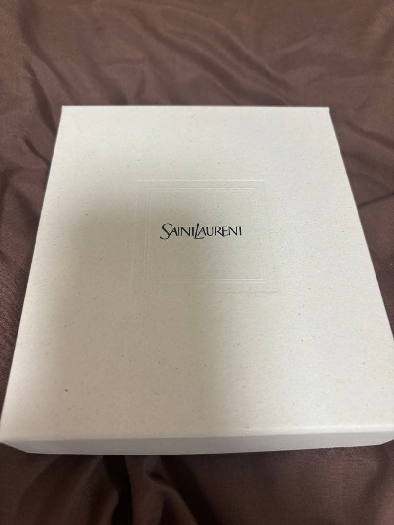 【新品！】SAINT LAURENTタイニーカサンドライーストウェストウォレット