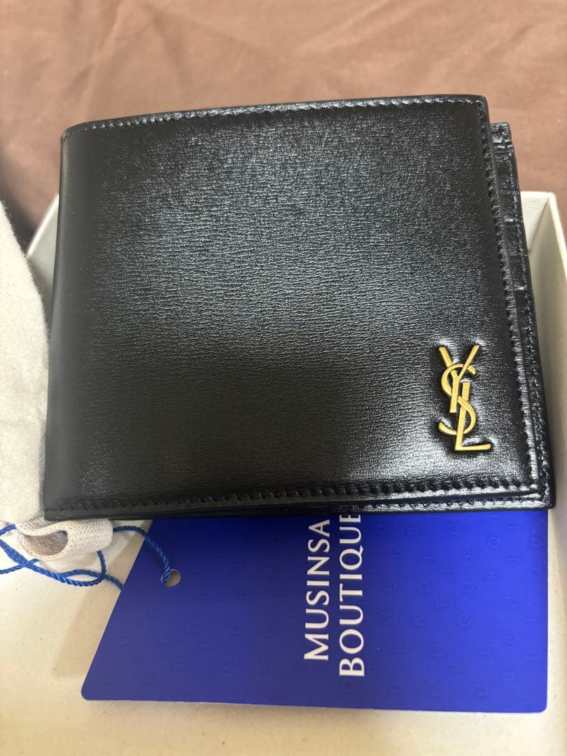 【新品！】SAINT LAURENTタイニーカサンドライーストウェストウォレット