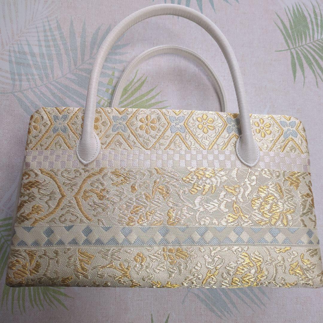 利休バツク沙織