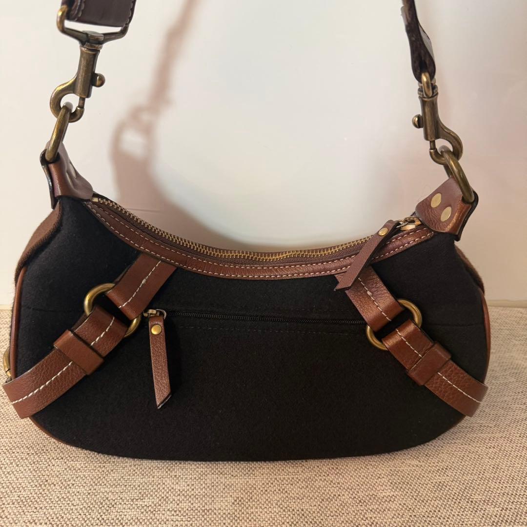 バーバリー ブルーレーベル ショルダーバッグ ウール　レザー ブラック