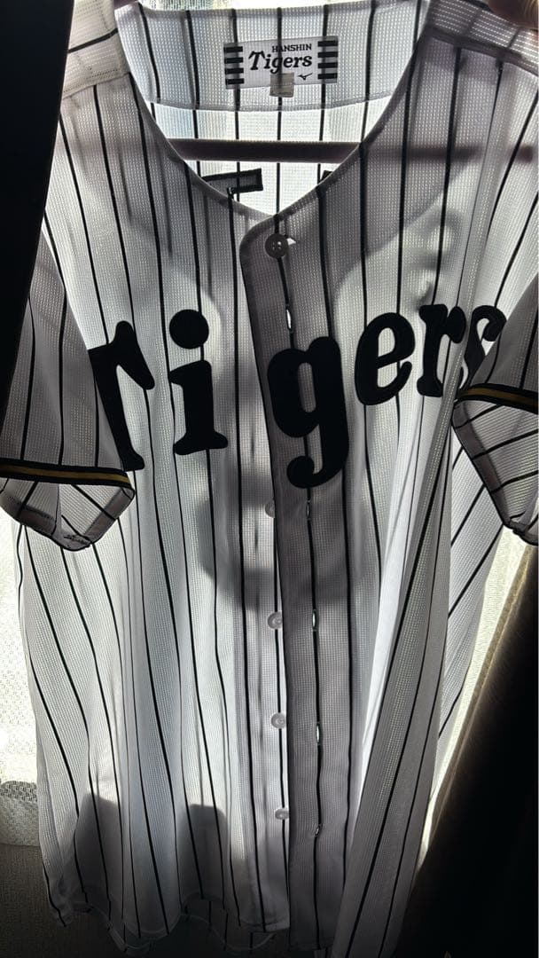 阪神タイガース　佐藤輝明　ホームユニフォーム　Lサイズ