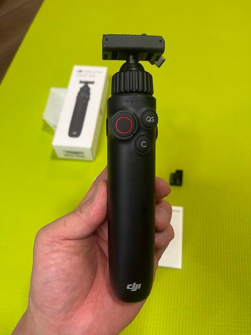DJI Osmo Action 多機能充電ハンドル(おまけ付)