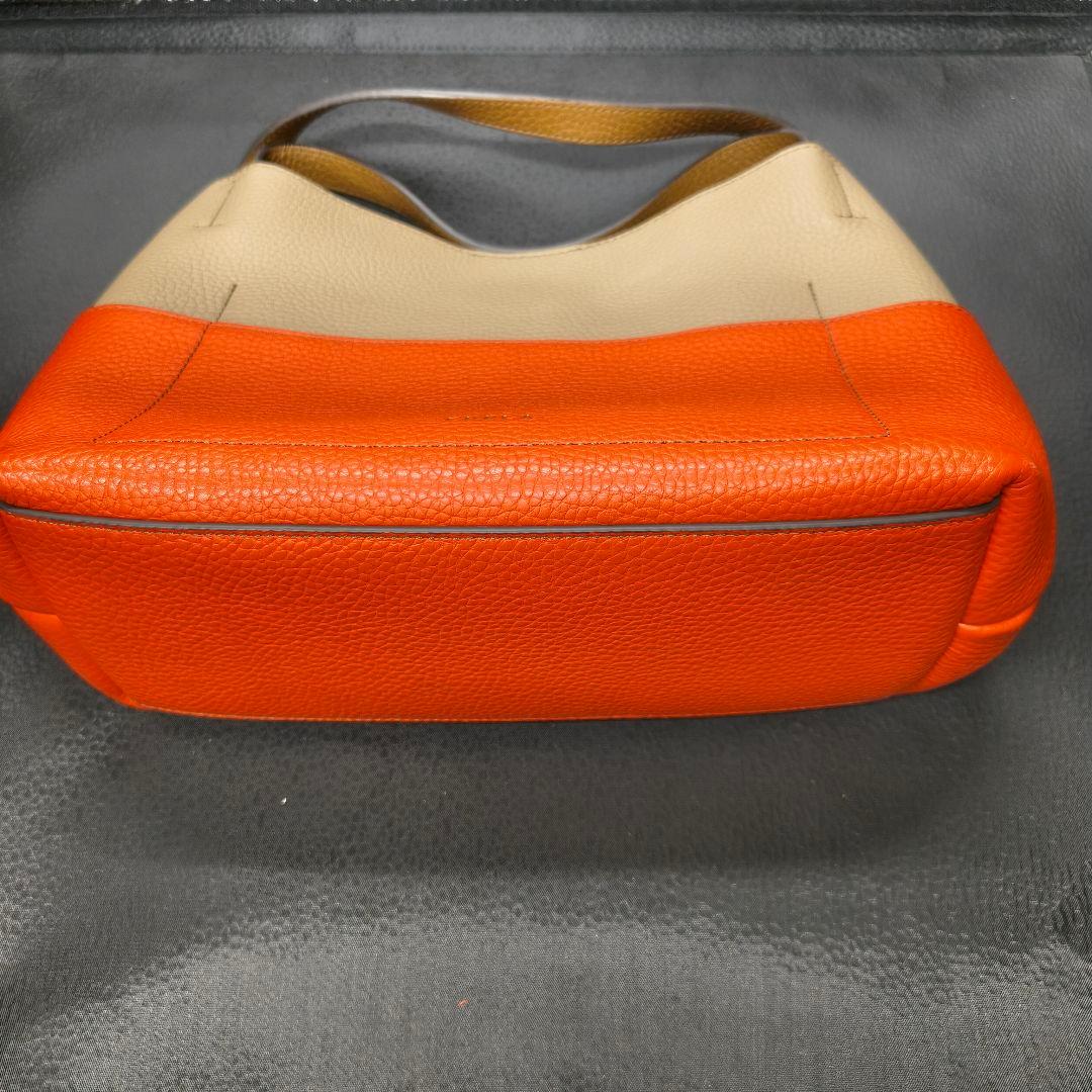 FURLA　フルラ　レディース　レザー ショルダーバッグ ベージュ/オレンジ