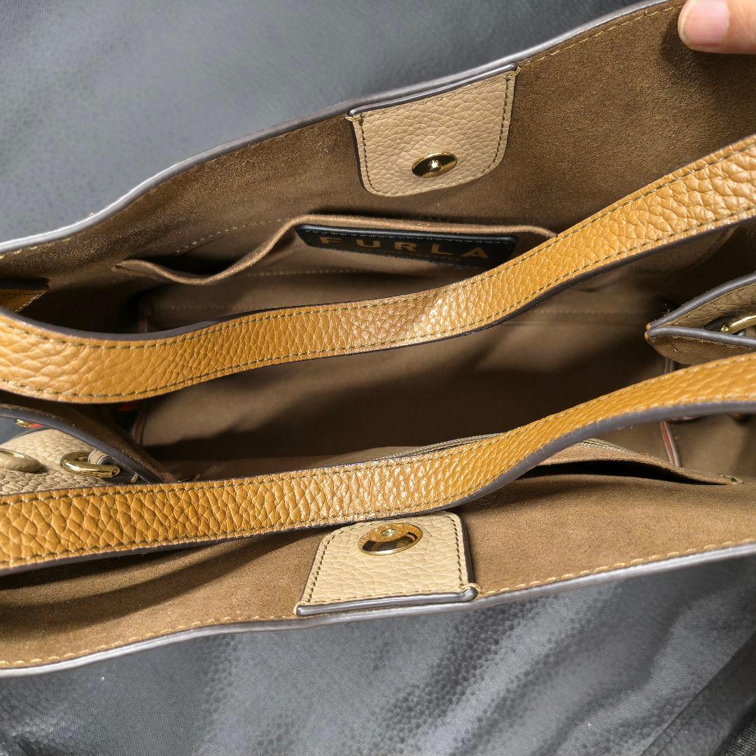 FURLA　フルラ　レディース　レザー ショルダーバッグ ベージュ/オレンジ