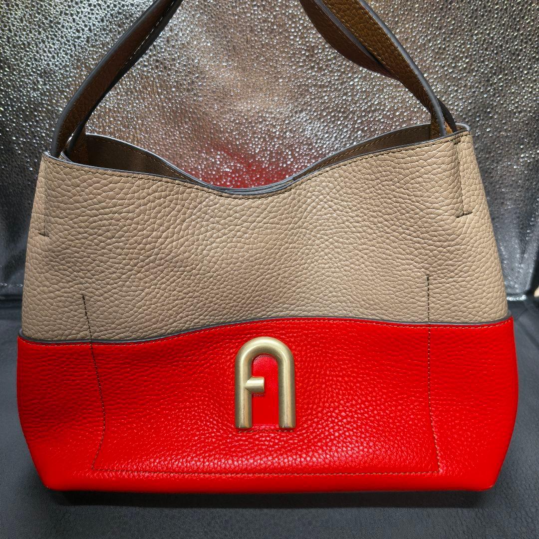 FURLA　フルラ　レディース　レザー ショルダーバッグ ベージュ/オレンジ