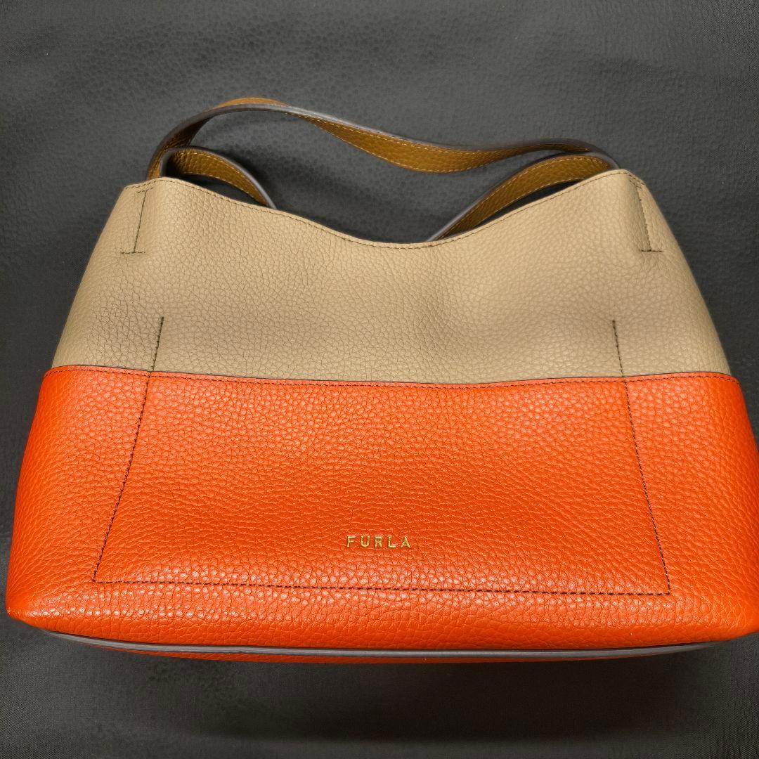 FURLA　フルラ　レディース　レザー ショルダーバッグ ベージュ/オレンジ