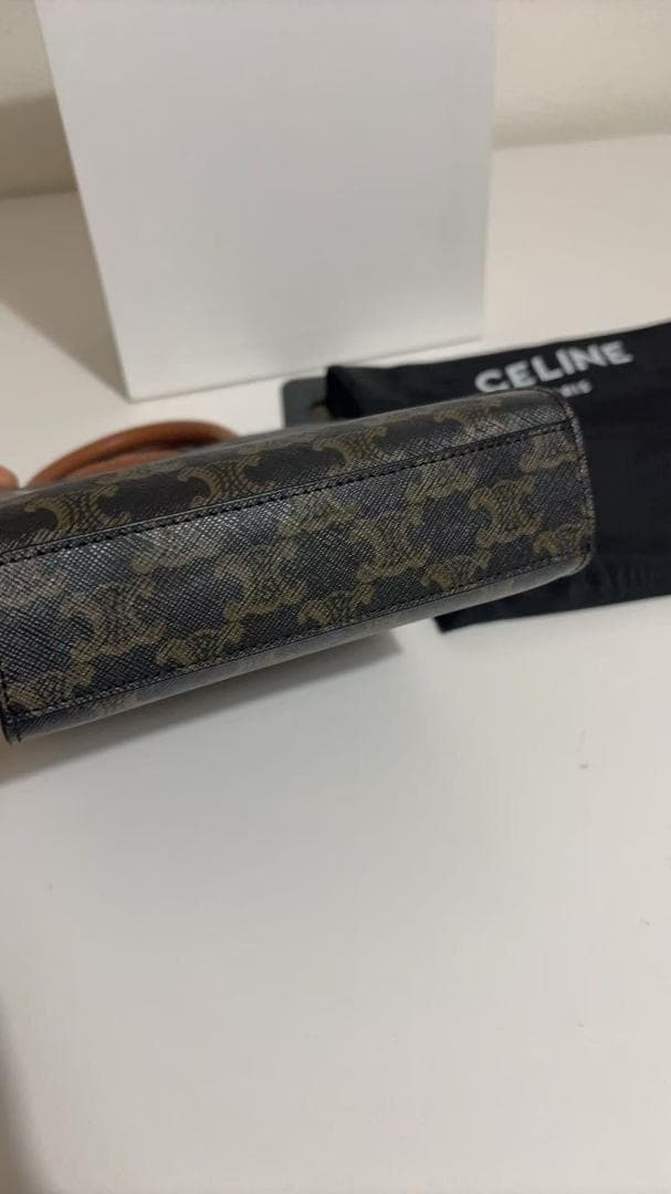 Celine ミニ バーティカルカバ トリオンフ キャンバス タン