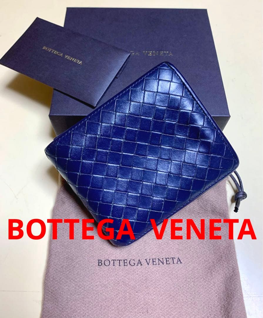 週末限定値引き‼️BOTTEGA VENETA 2折りイントレチャート レア品！