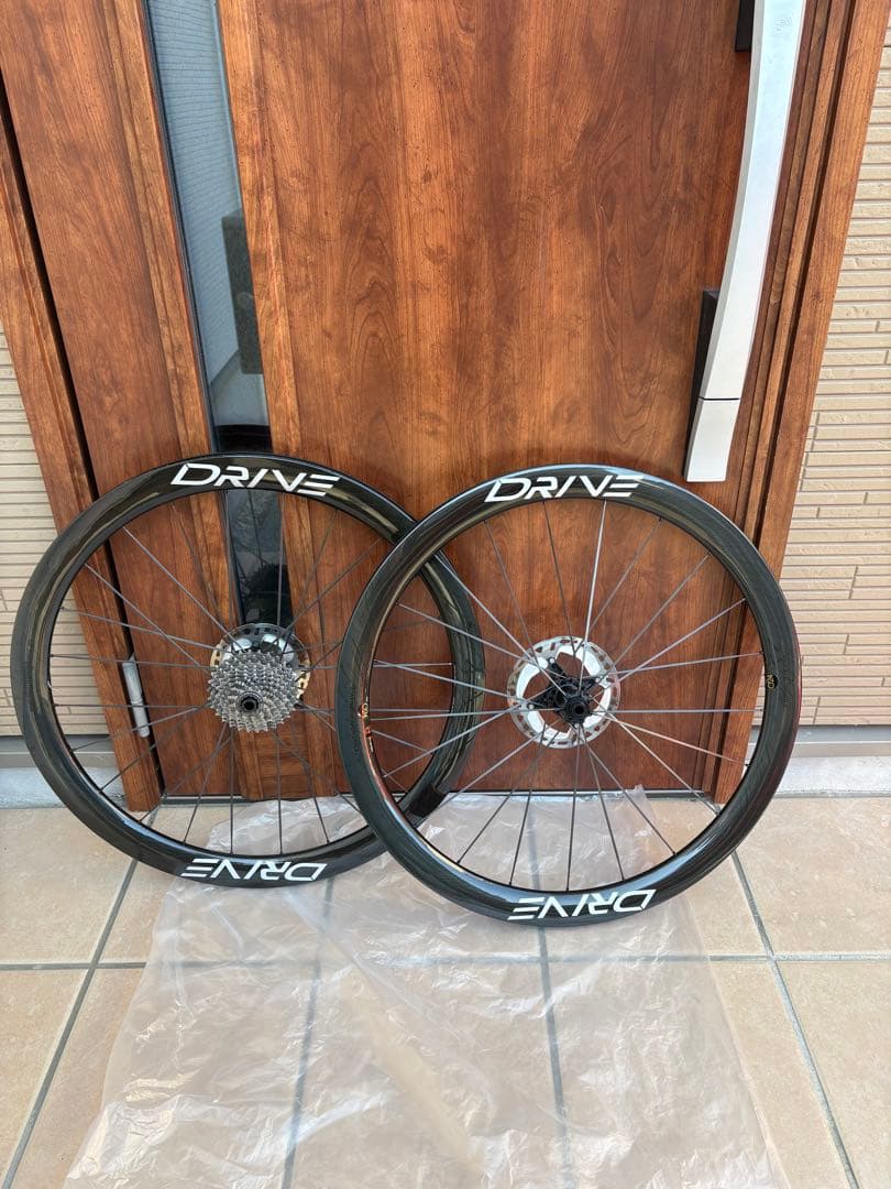 ELITEWHEELS DRIVE 45Dカーボンホイール