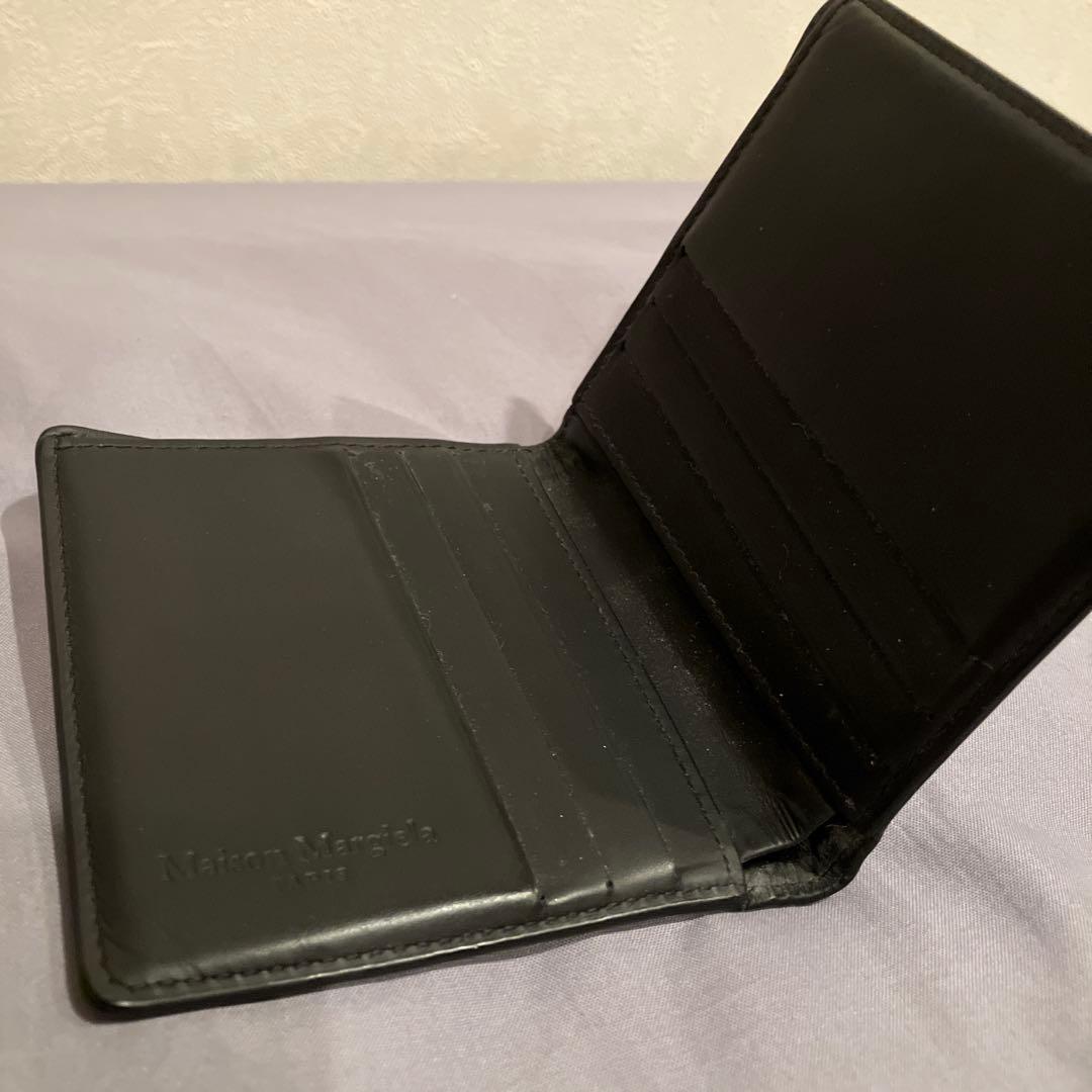 ブラックレザー 二つ折り財布