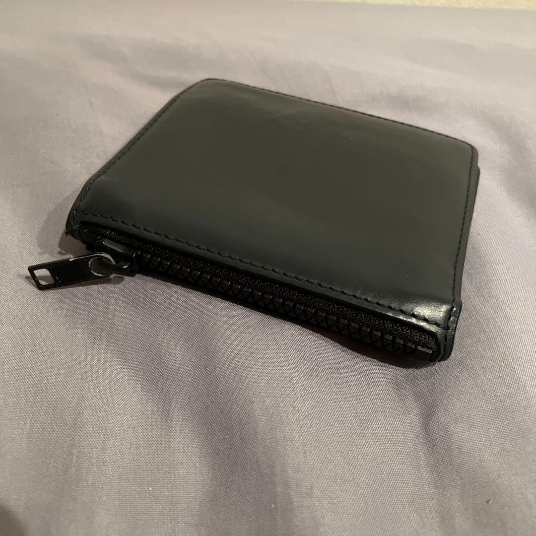 ブラックレザー 二つ折り財布