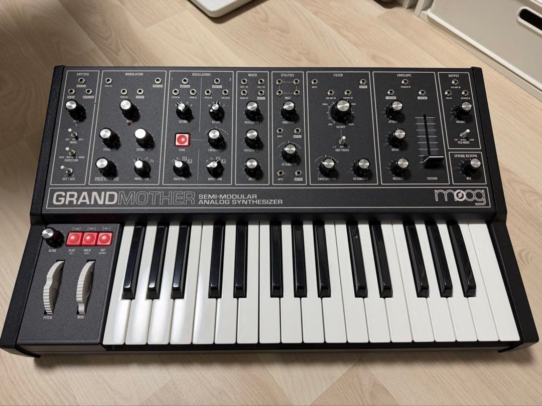 Moog GRANDMOTHER アナログシンセサイザー