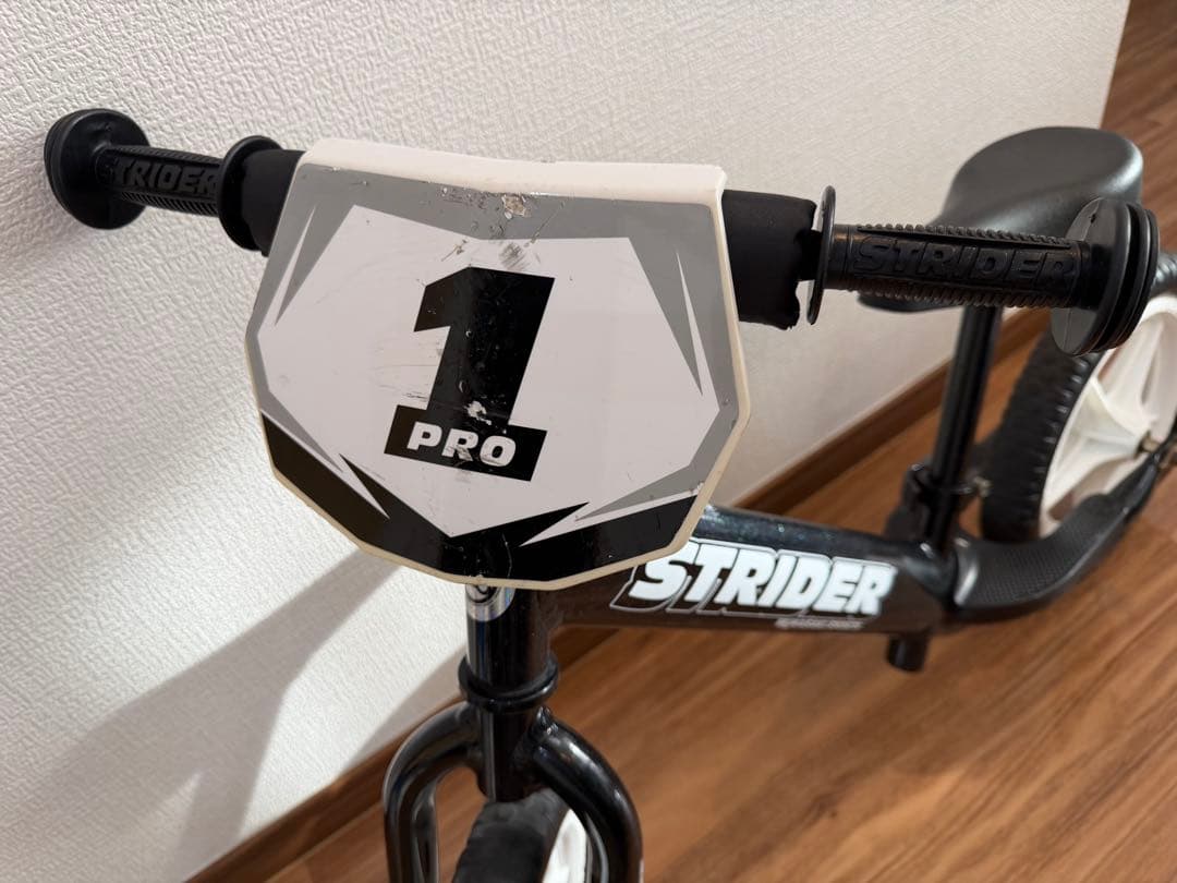 STRIDER PRO ストライダープロ ブラックバランスバイク アルミフレーム