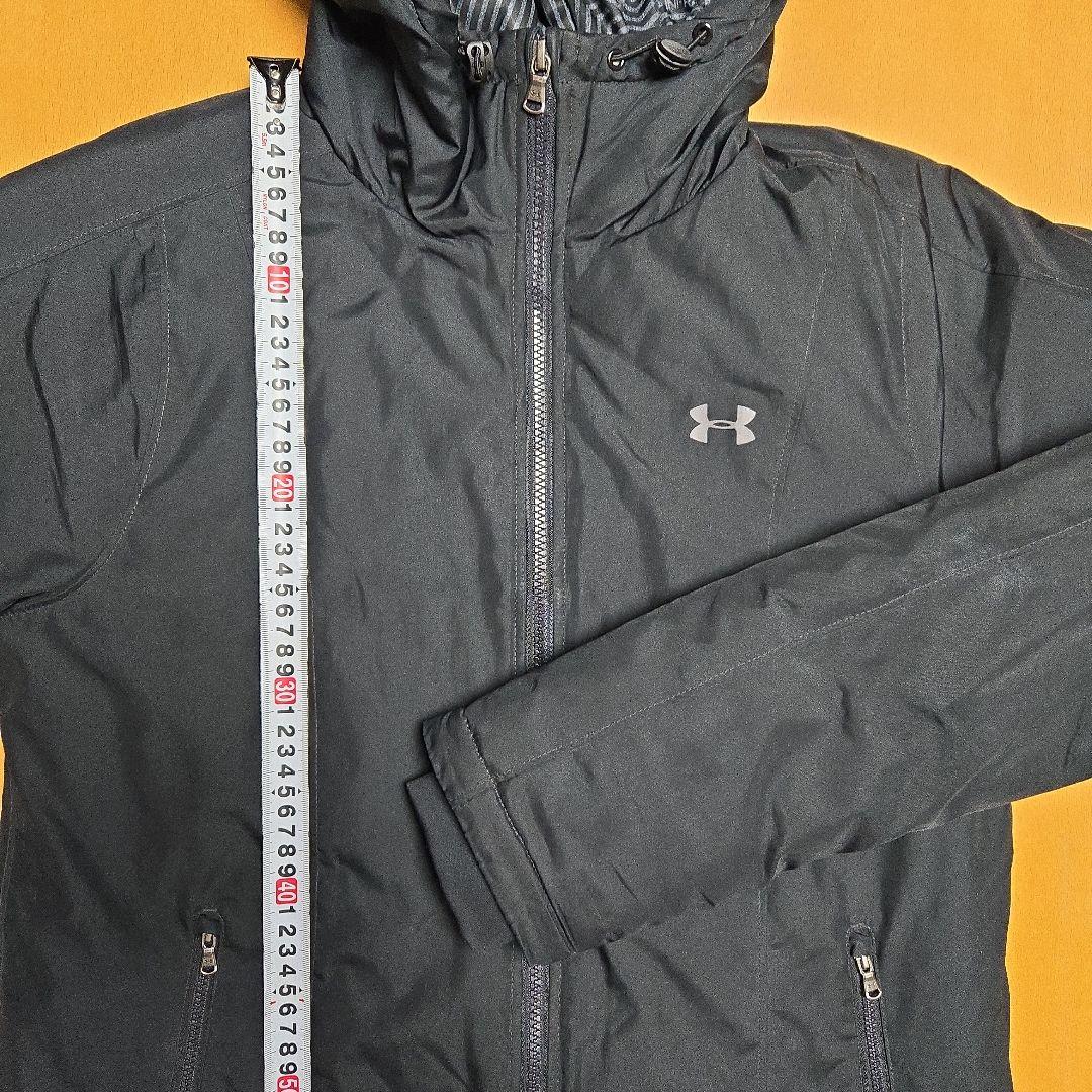 美品　UNDER ARMOUR　M　ベンチコート　黒　インフラレッド　撥水