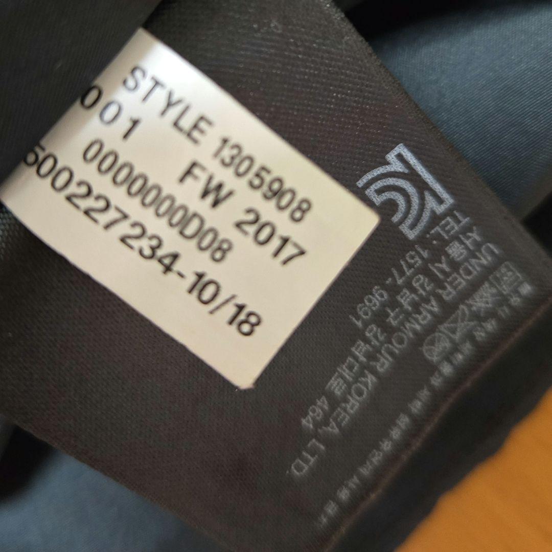 美品　UNDER ARMOUR　M　ベンチコート　黒　インフラレッド　撥水