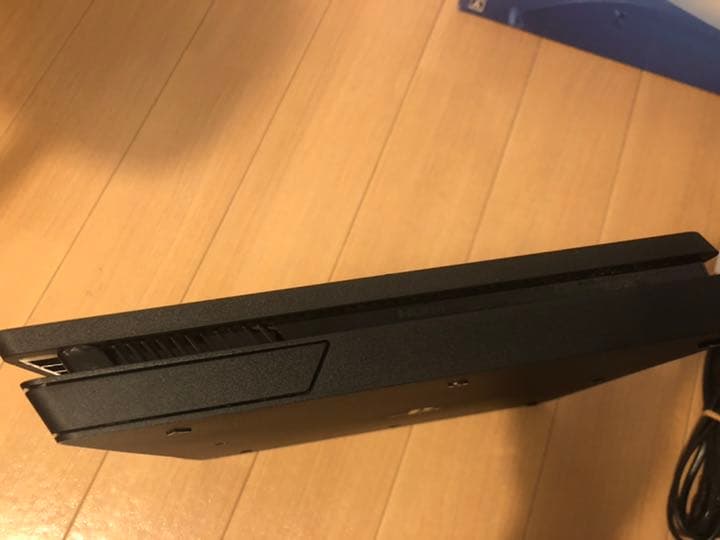 ps4 本体　1TB 純正　コントローラー2個　CUH-2000B B01