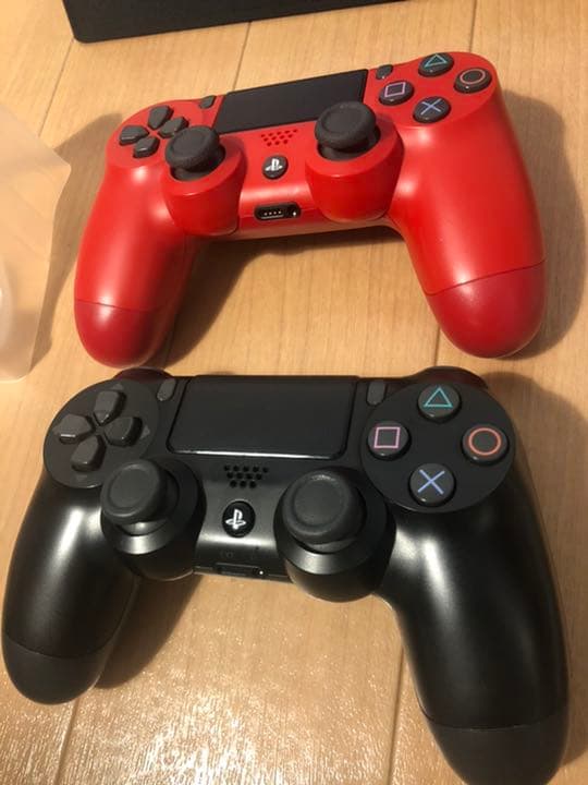 ps4 本体　1TB 純正　コントローラー2個　CUH-2000B B01