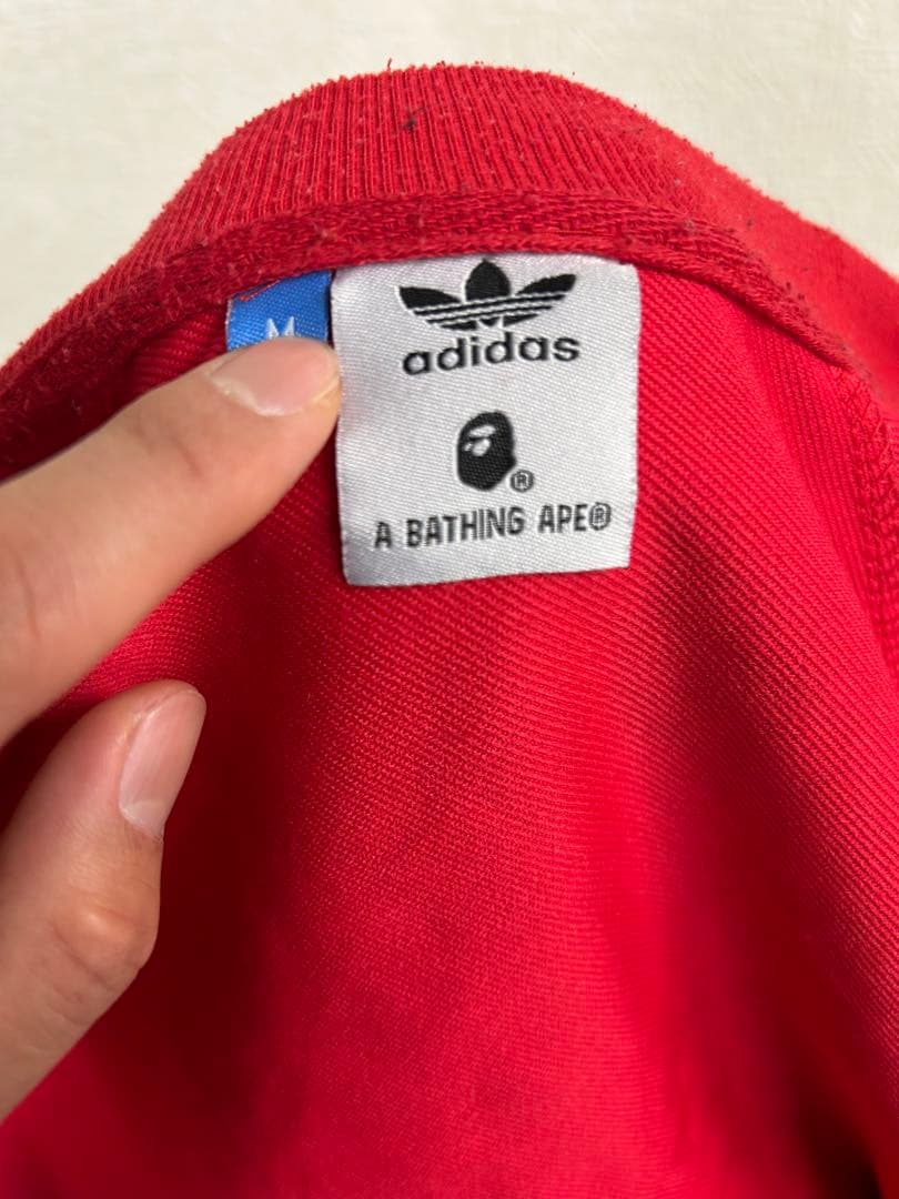 adidas レッドカモフラージュジャケット