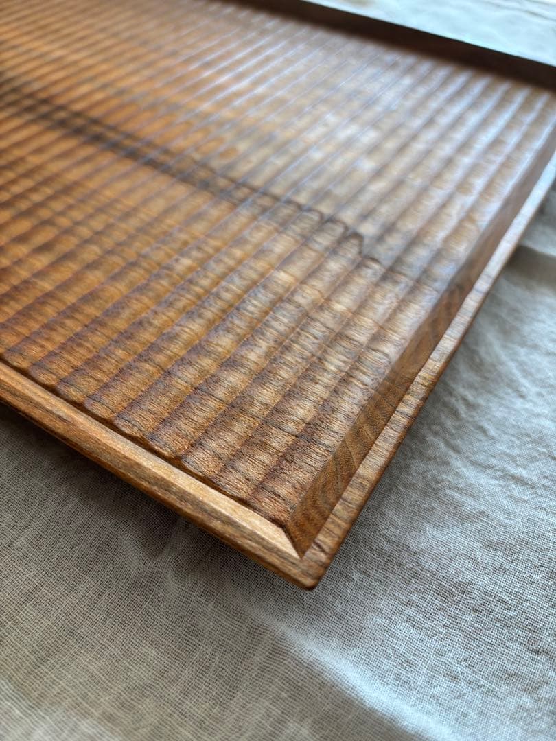 加賀雅之　彫り盆　クルミ