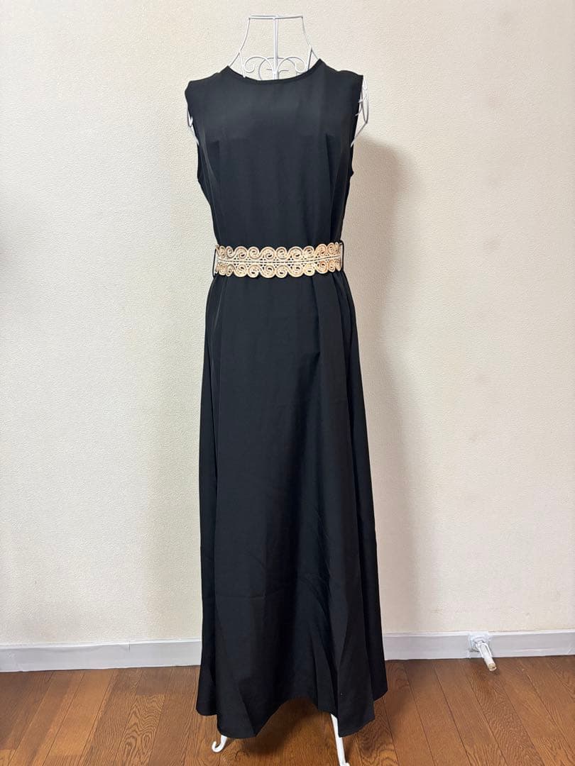 【新品】中東の上品ブラックドレス ゴールド装飾前開きアウタードレス