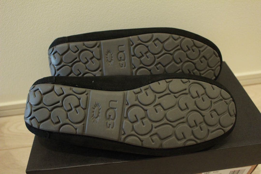 UGG ブラックモカシン　メンズ　28センチ