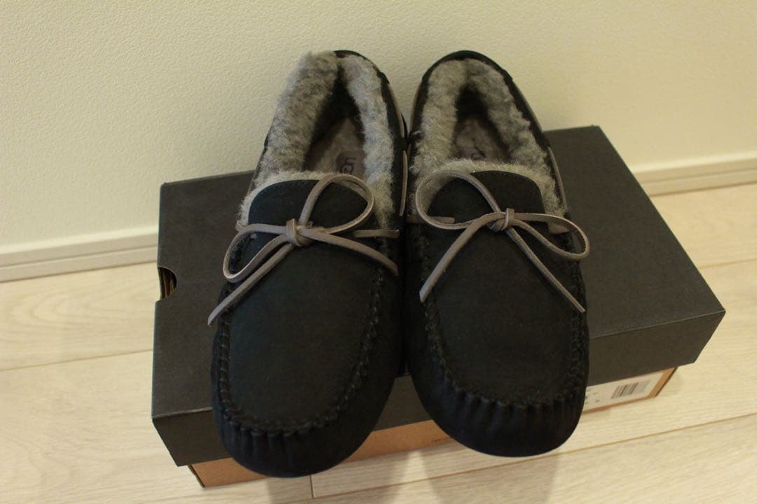 UGG ブラックモカシン　メンズ　28センチ