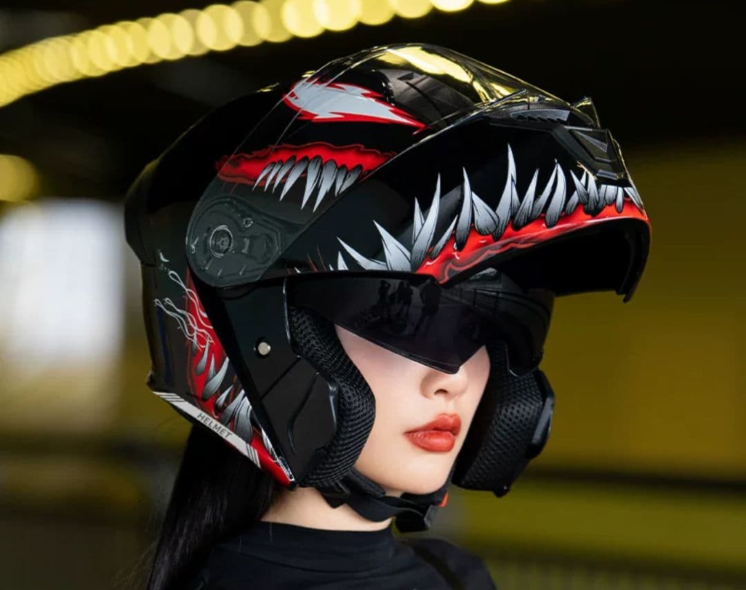 フリップアップ システム ヘルメット ヴェノムデザイン