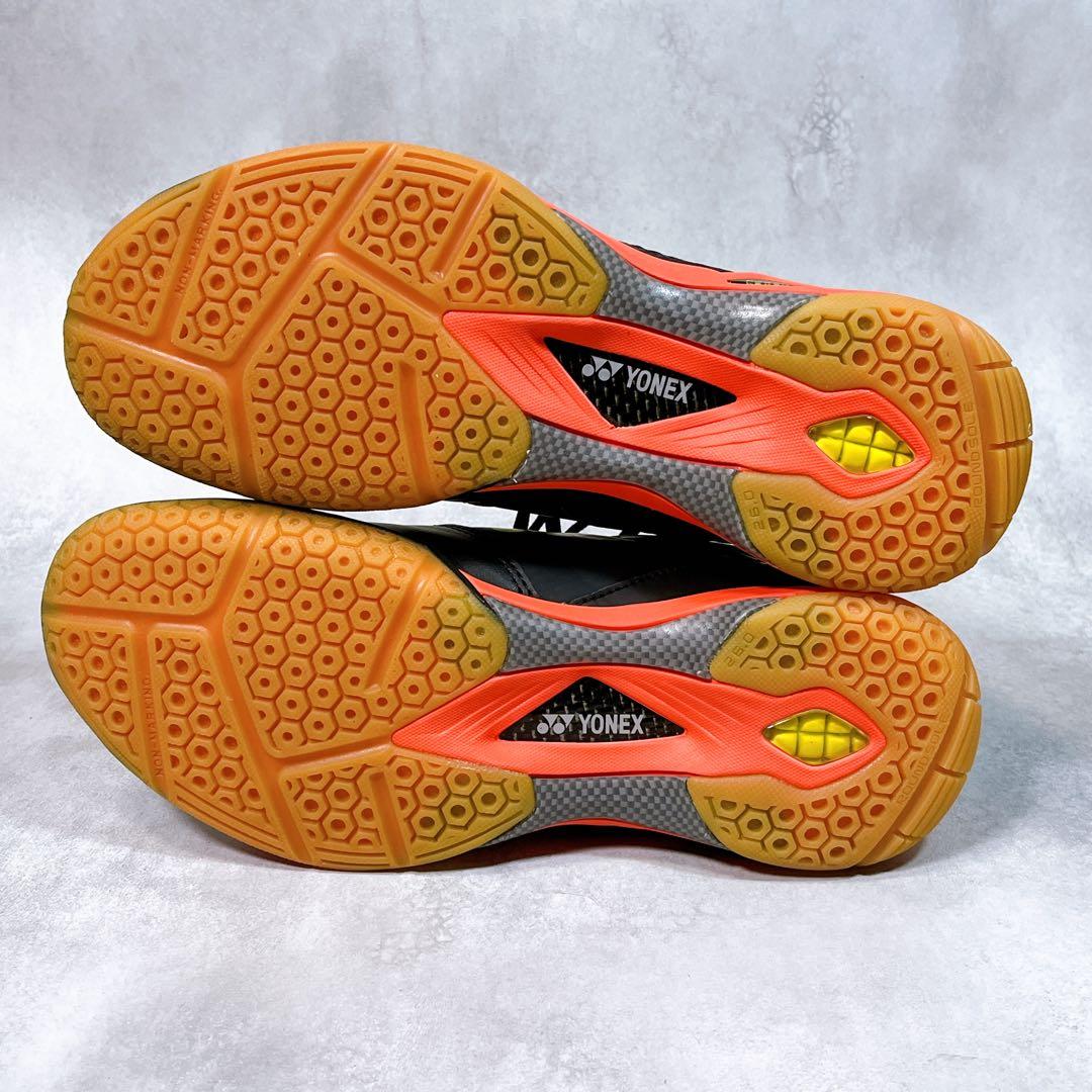 ☆未使用級☆【ヨネックス】65Z パワークッション (26) 桃田賢斗モデル 黒