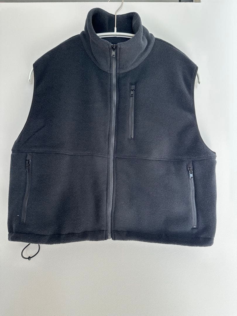 エパ　epa short fleece vest\"BLK\"