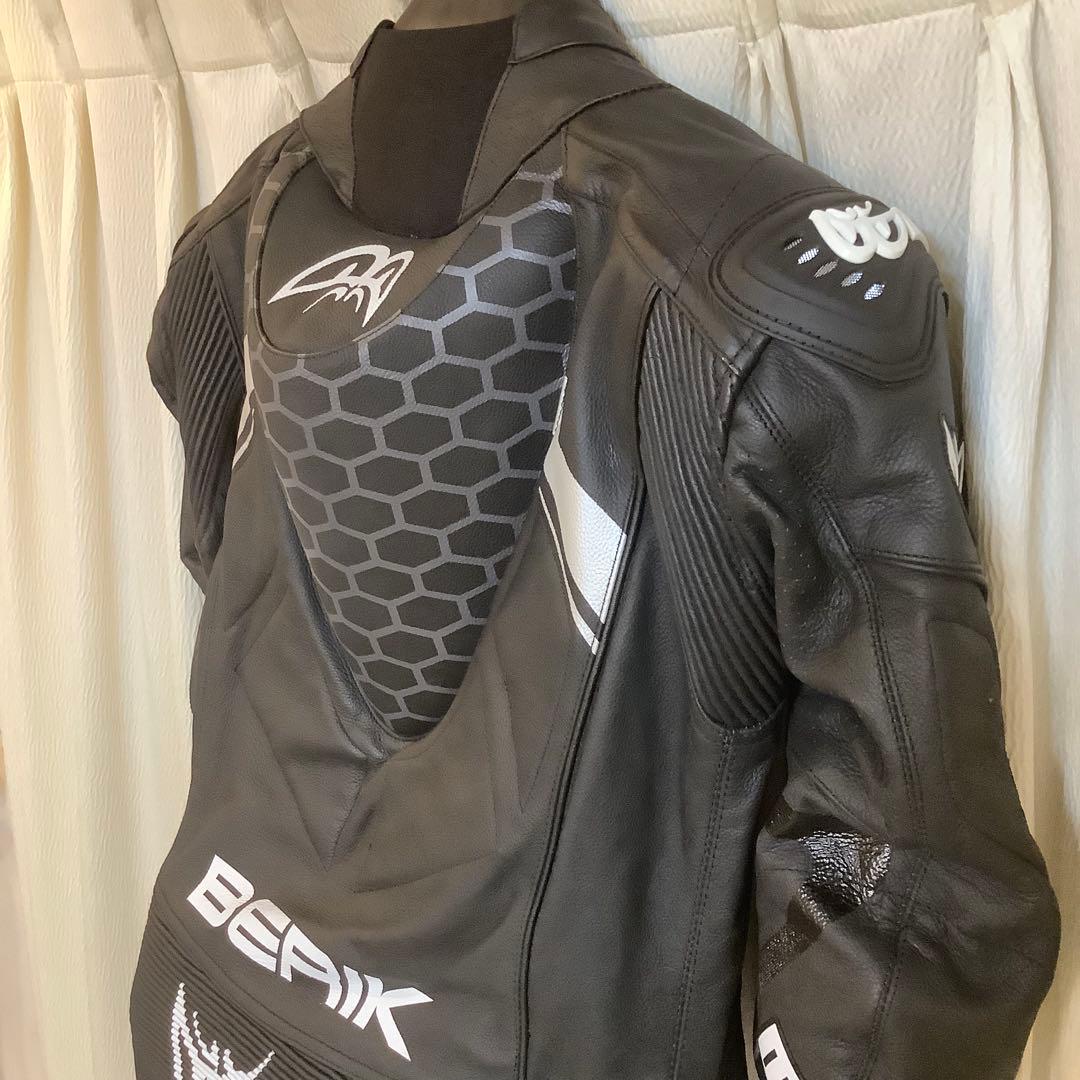 【未使用】MFJ公認 BERIK ベリック レーシングスーツ 52サイズ