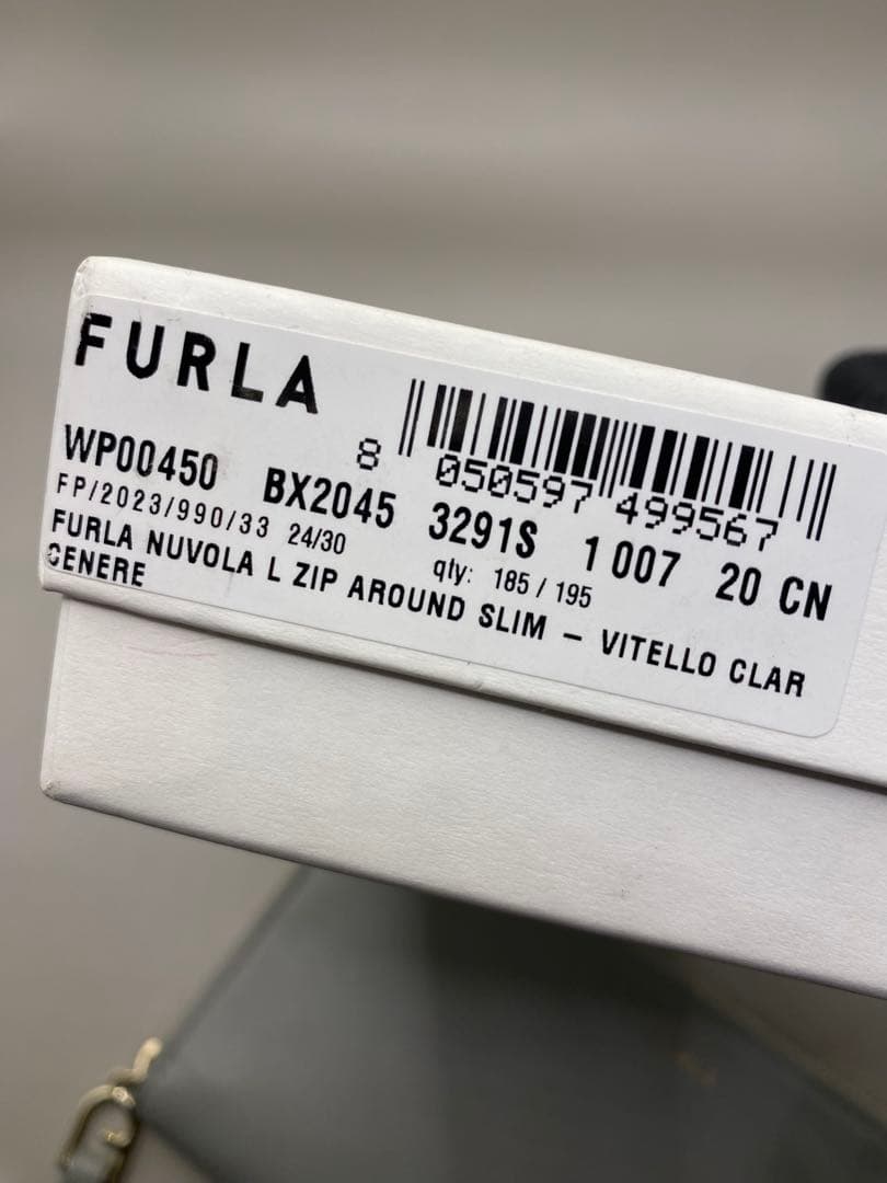 koaゆっくり出品中様 [未使用品] FURLA グレー レザー 長財布