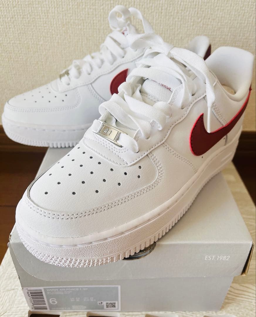 【お値下げしました】NIKE/Air Force 1 '07ホワイトレッド23㎝