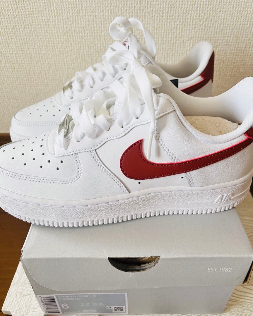 【お値下げしました】NIKE/Air Force 1 '07ホワイトレッド23㎝