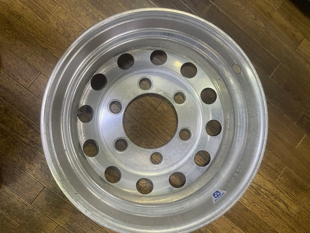 アルコア　中古アルミホイール　6.00×17.5 6穴　135