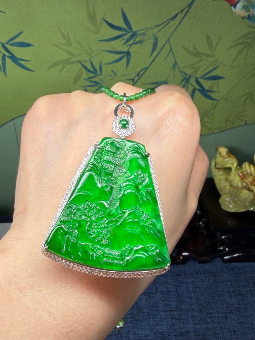 コレクション品❣️ロウカン質翡翠 氷陽緑【錦繍山河】収蔵証明書と鑑定書2点付き