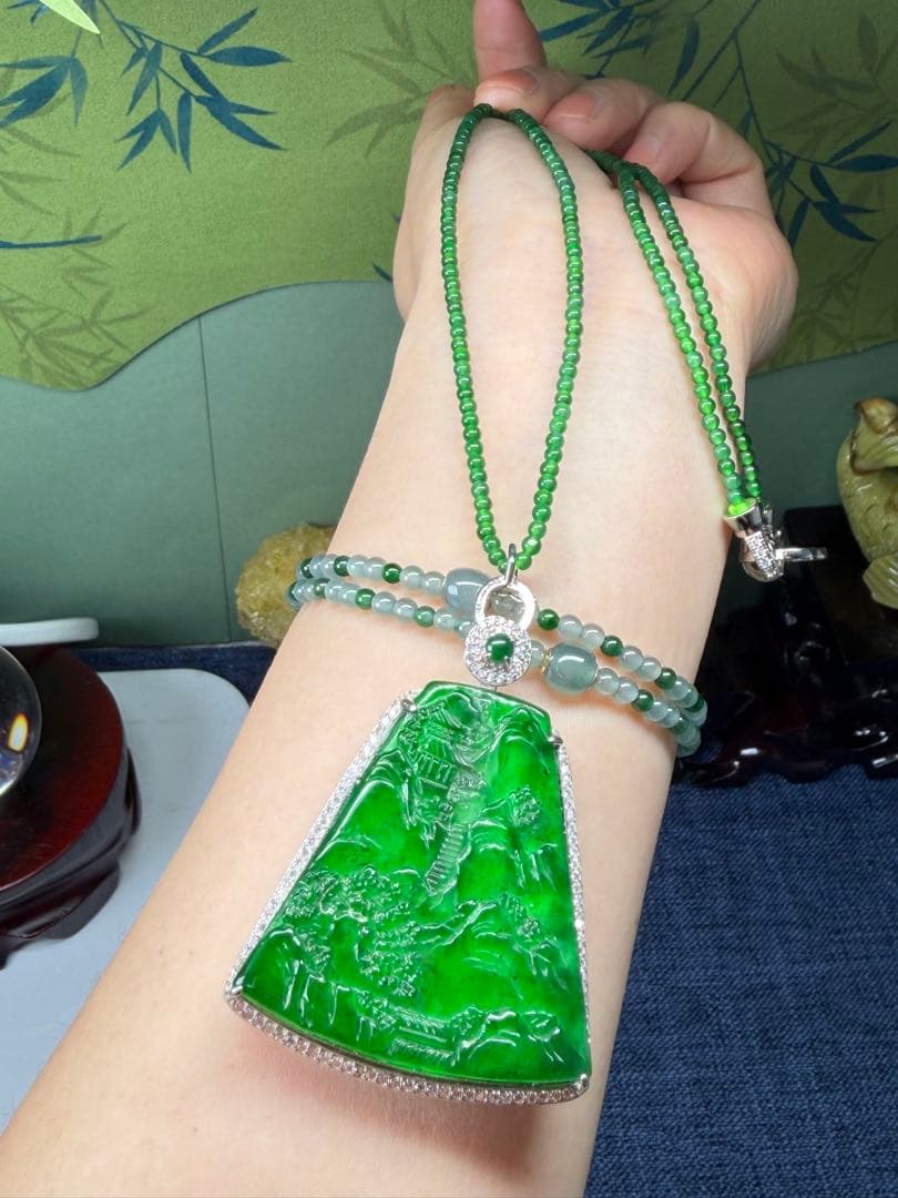 コレクション品❣️ロウカン質翡翠 氷陽緑【錦繍山河】収蔵証明書と鑑定書2点付き