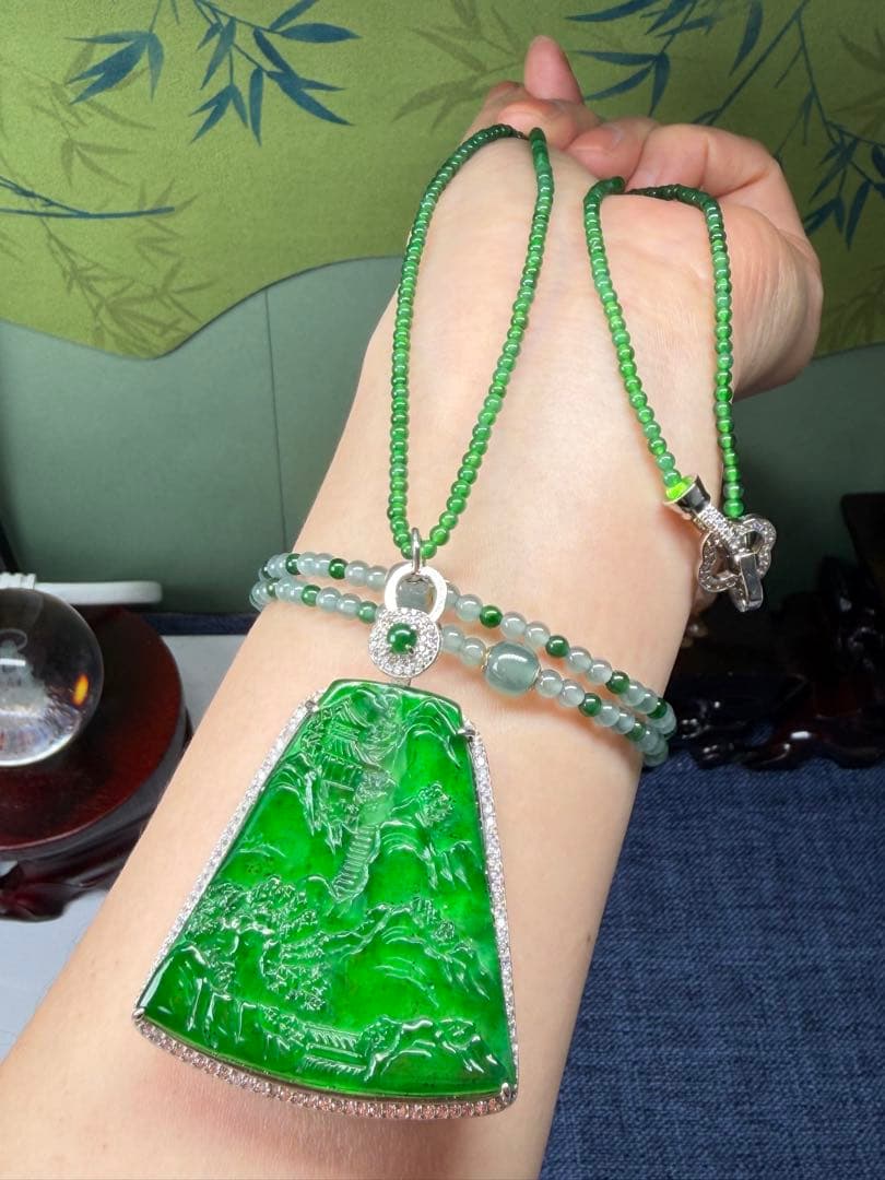 コレクション品❣️ロウカン質翡翠 氷陽緑【錦繍山河】収蔵証明書と鑑定書2点付き