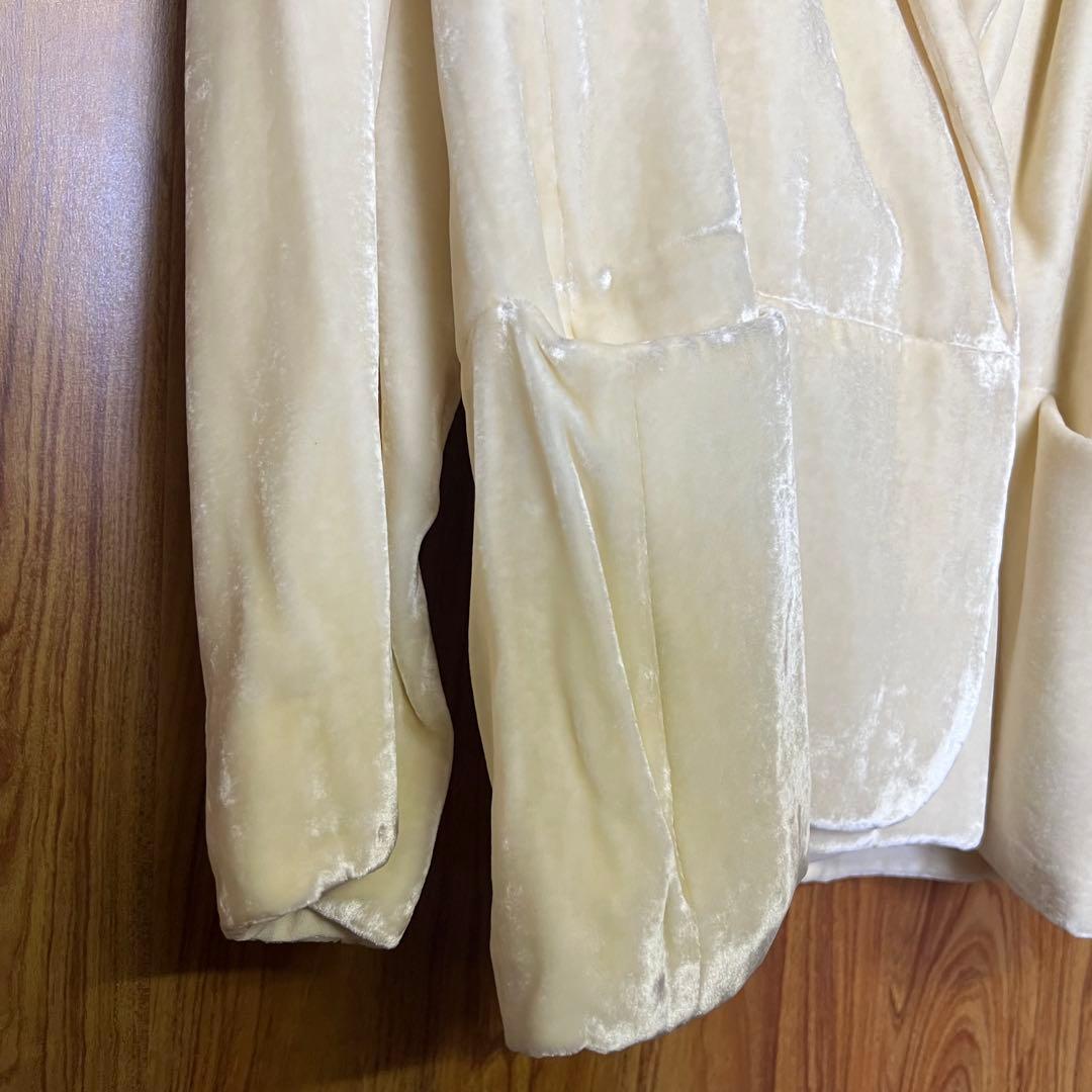 Itami‼️ベルベット　ジャケット　アイボリー 38サイズ