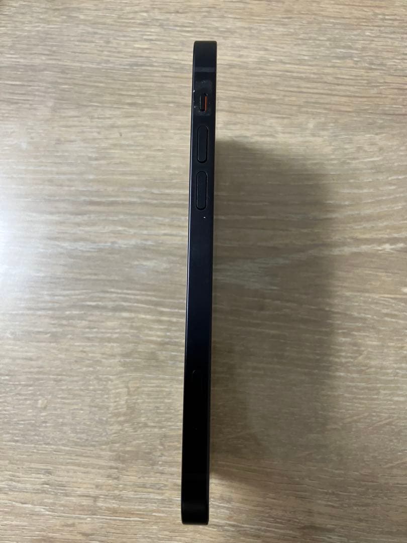 【美品】Apple iPhone 12ブラック 本体