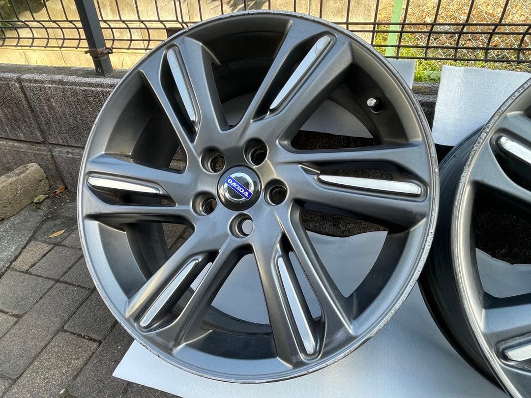 ボルボ V40クロスカントリー 純正18インチホイール ダークグレー 訳あり