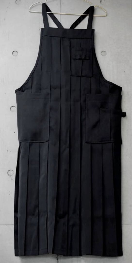 美容師　エプロン　enui apronブラック　フリーサイズ　箱とクーポン付き