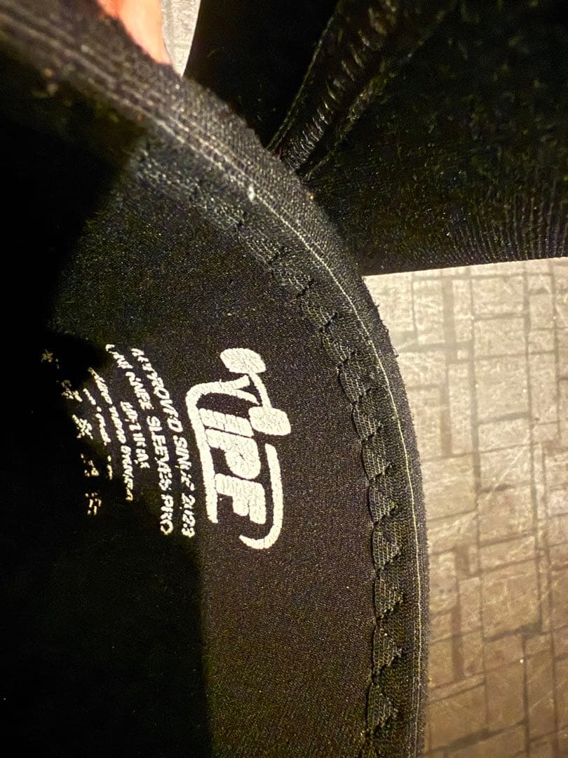 ONI ニースリーブPRO A級品　サイズM