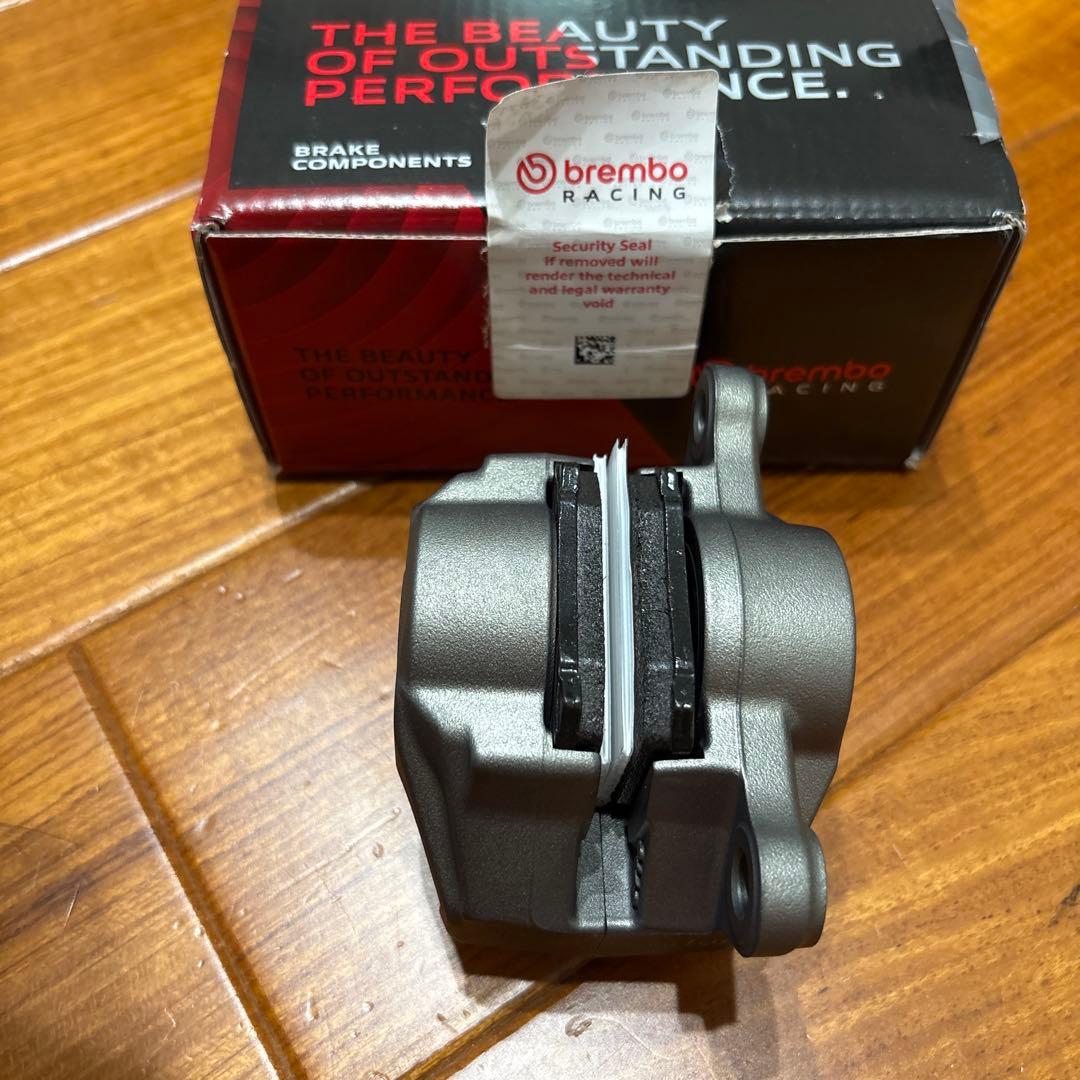 brembo キャリパー　カニ　新品
